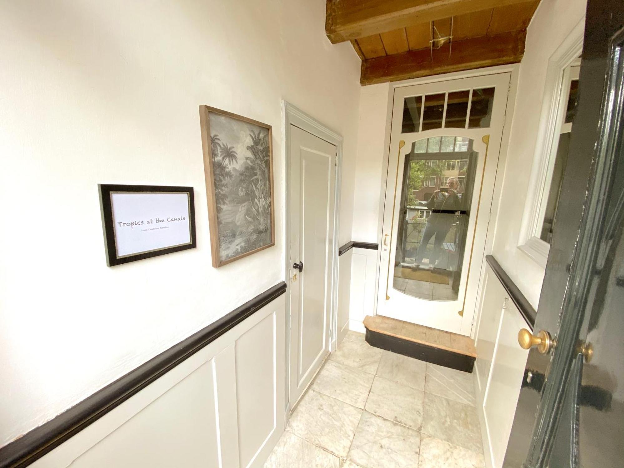 Large En-suite In Historic Canalhouse From 1729 Ámsterdam